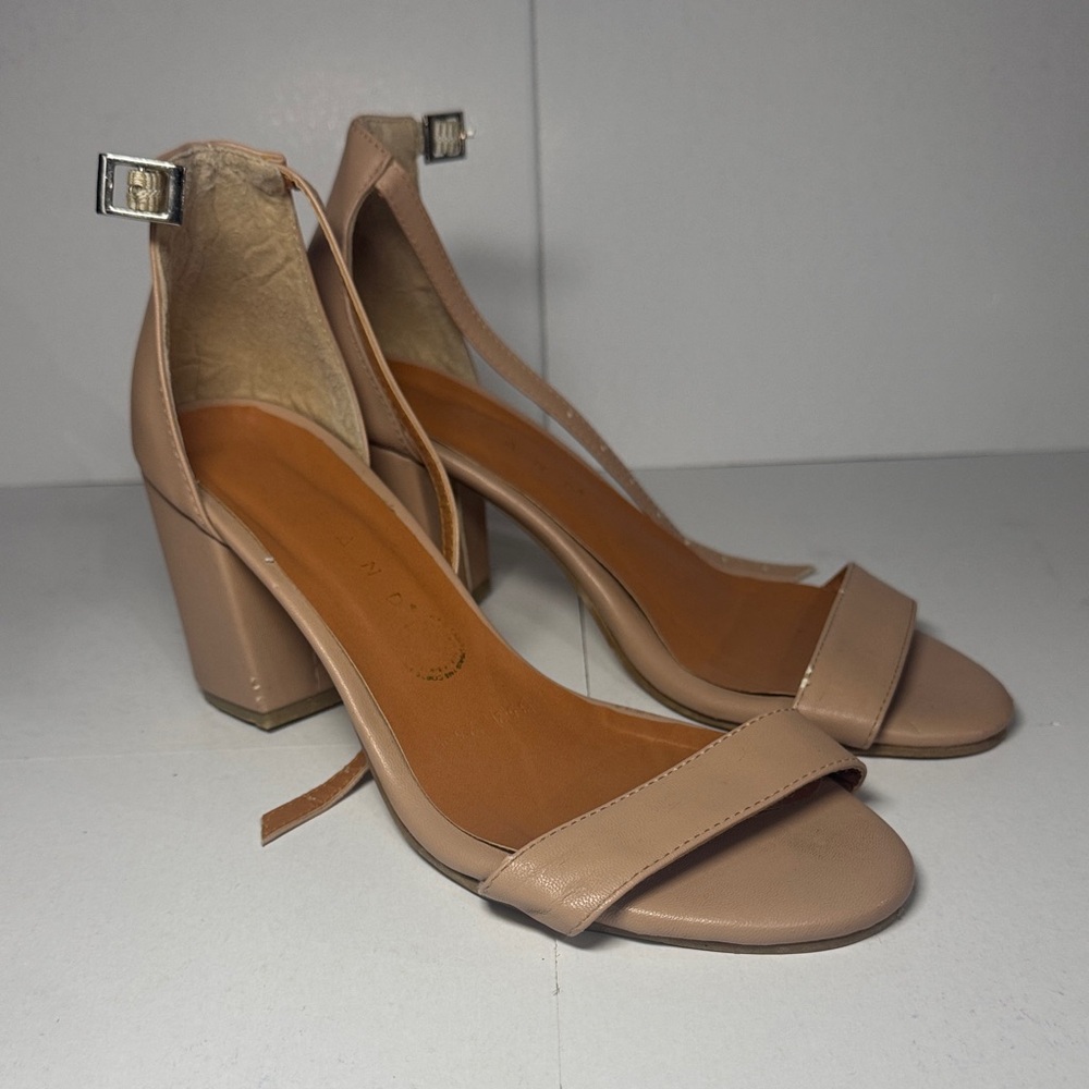 Elegant Tan Women's Heels